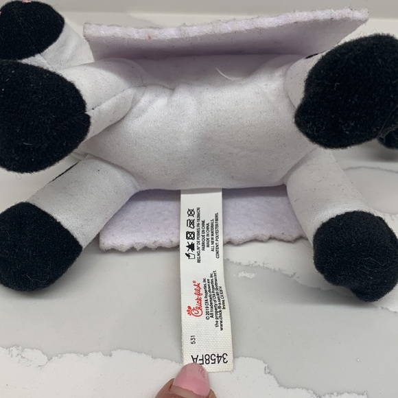 Chick-Fil-A Stuffed Plush Cow 6" - Picture 6 of 6